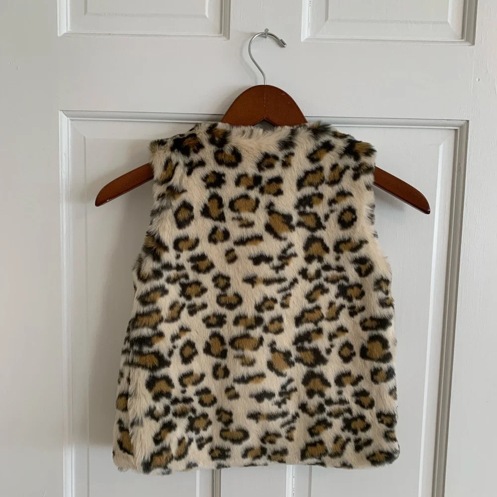 Hanna Andersson | 110/5 (girls) Faux Fur Animal Print Vest